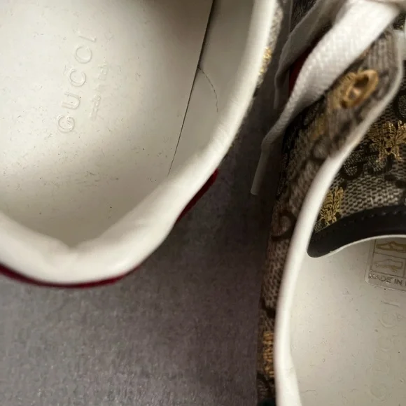 [ITL35.5/US5.5]Gucci Beige Monogram Sneakers with Red Green Accents Authentic - Picture 6 of 10